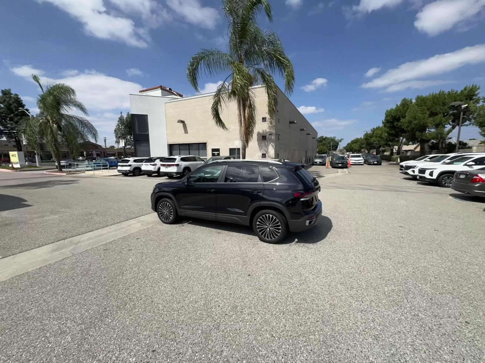 Thumbnail: 2026 Volkswagen Taos - 9