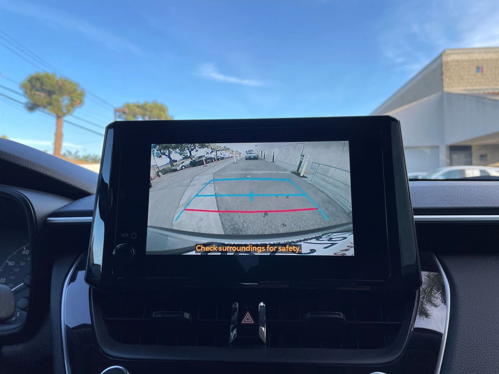 Thumbnail: 2025 Toyota Corolla Cross - 17