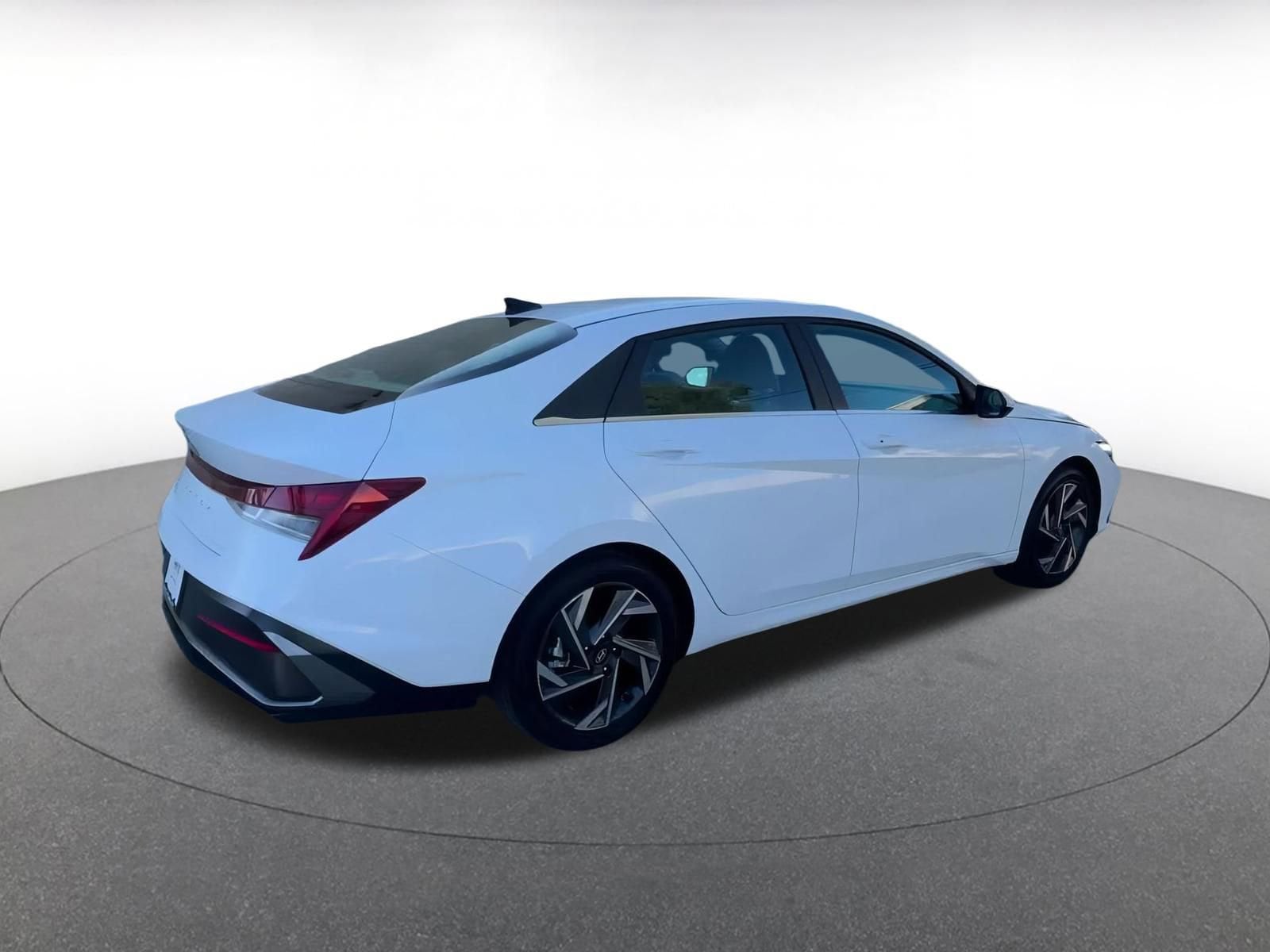 Thumbnail: 2025 Hyundai Elantra - 15