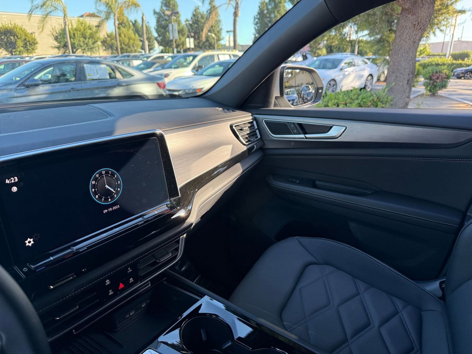 Thumbnail: 2025 Volkswagen Atlas - 31