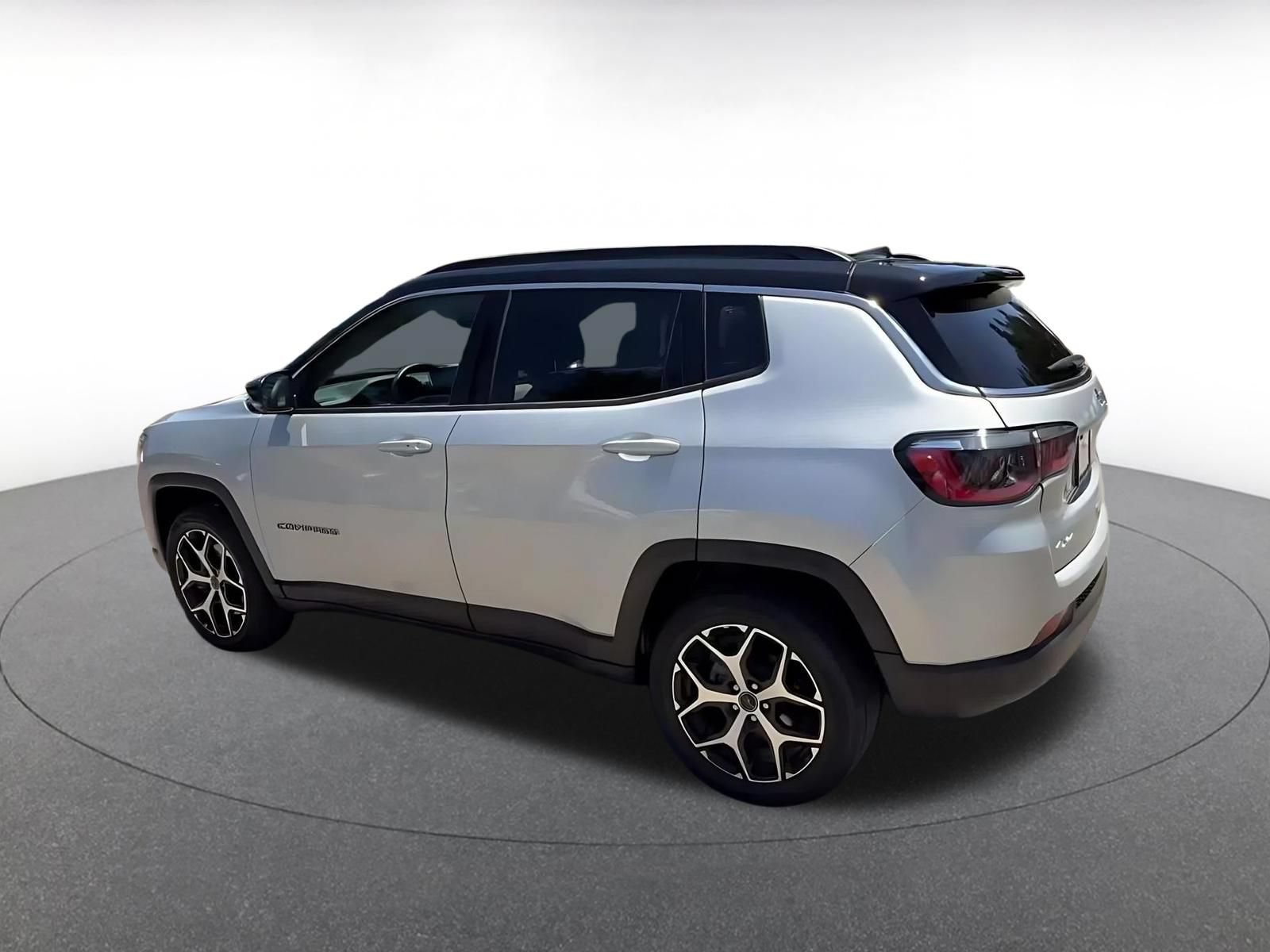 Thumbnail: 2025 Jeep Compass - 9