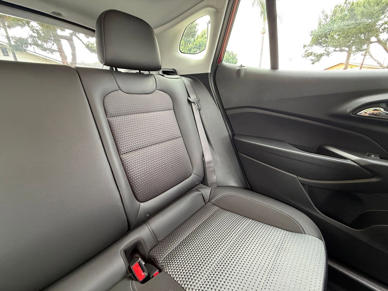 Thumbnail: 2025 Chevrolet Trax - 34