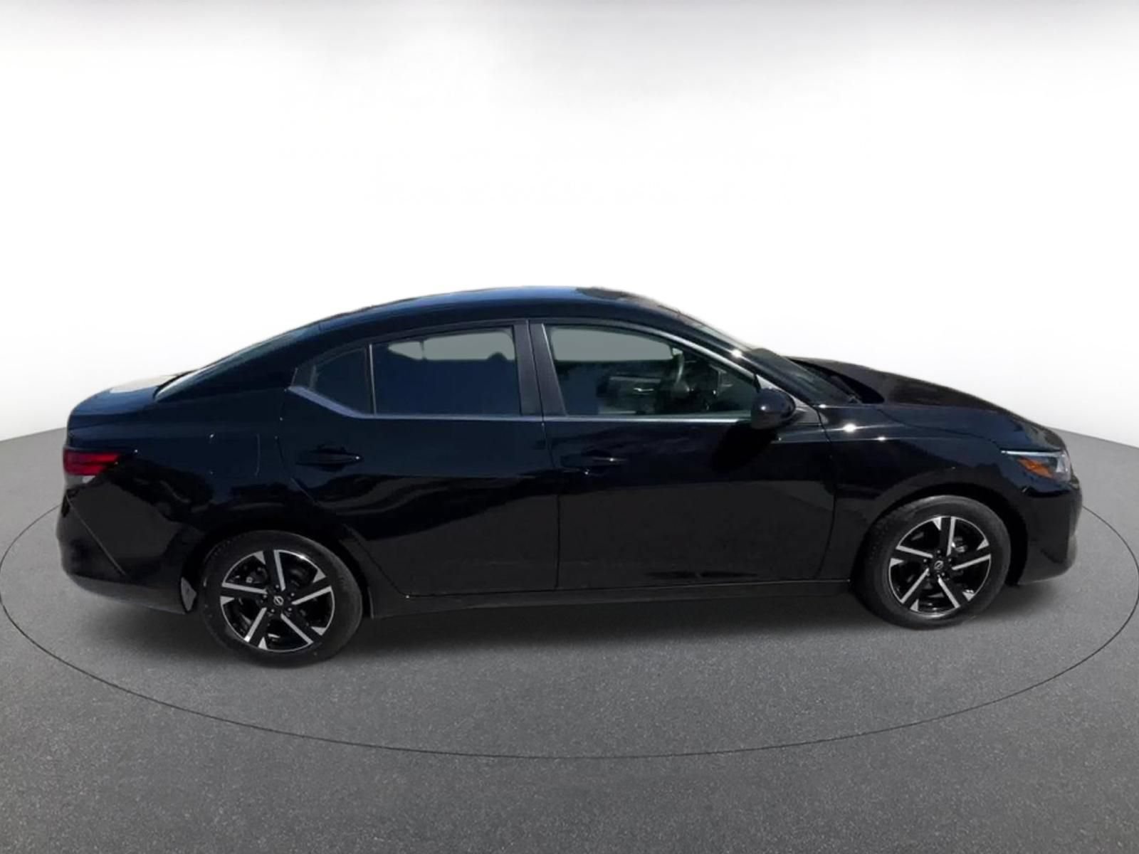 Thumbnail: 2025 Nissan Sentra - 16