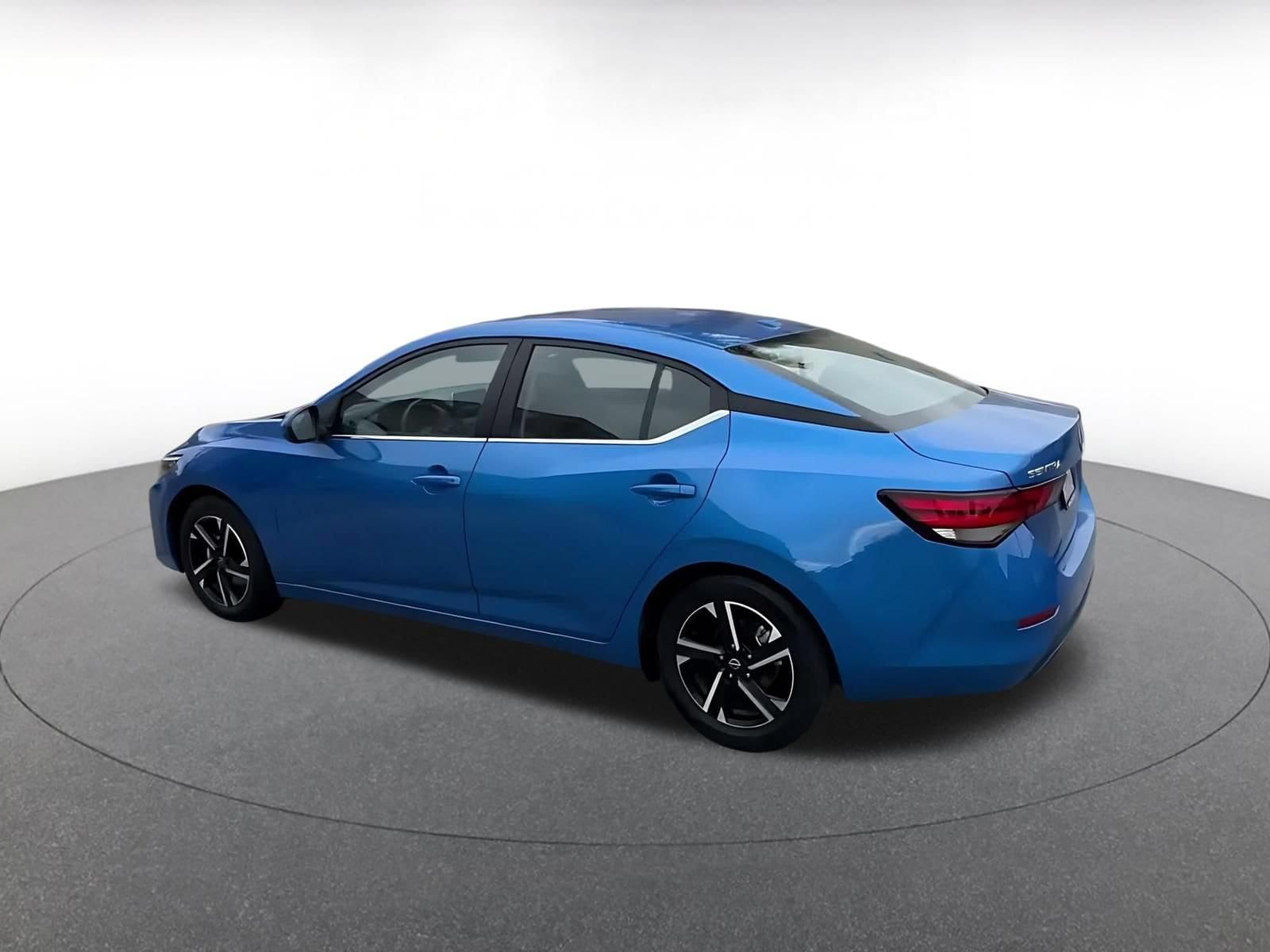 Thumbnail: 2025 Nissan Sentra - 10