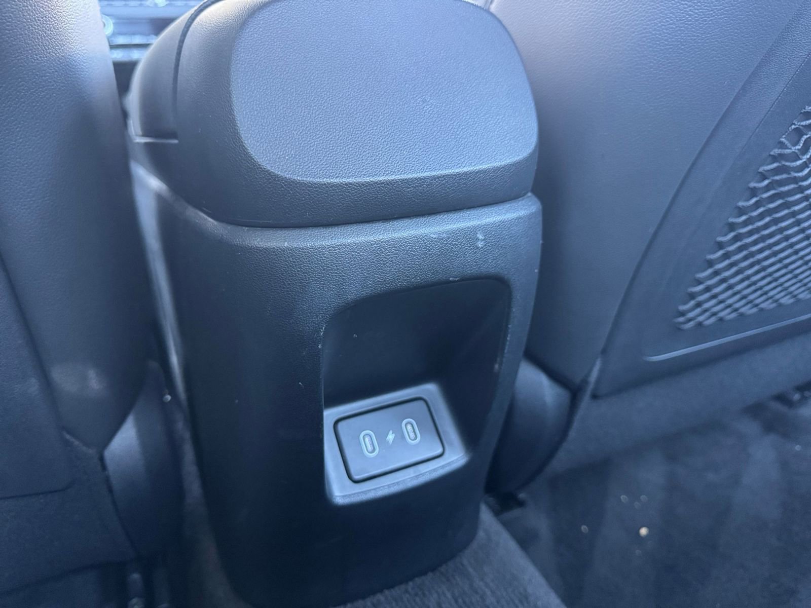 Thumbnail: 2025 Hyundai Elantra - 25