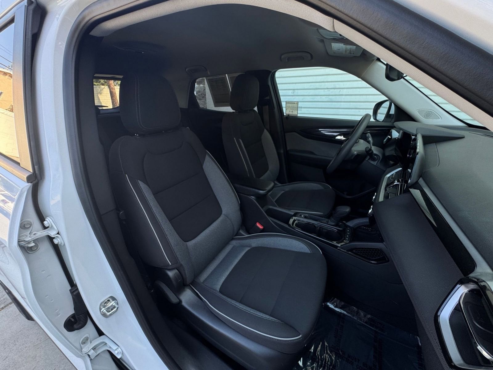 Thumbnail: 2025 Chevrolet TrailBlazer - 34