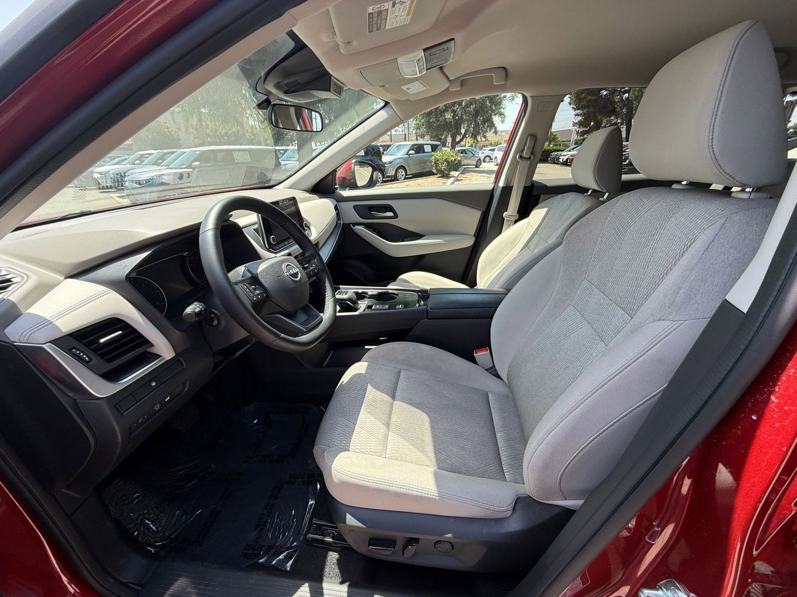 Thumbnail: 2025 Nissan Rogue - 25