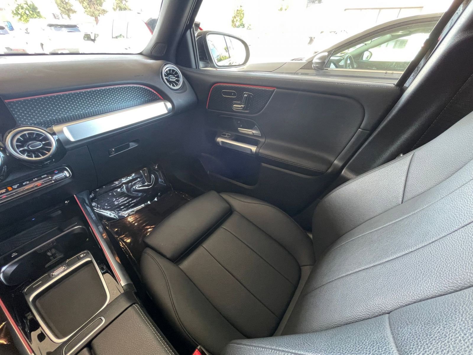 Thumbnail: 2024 Mercedes-Benz GLB - 35