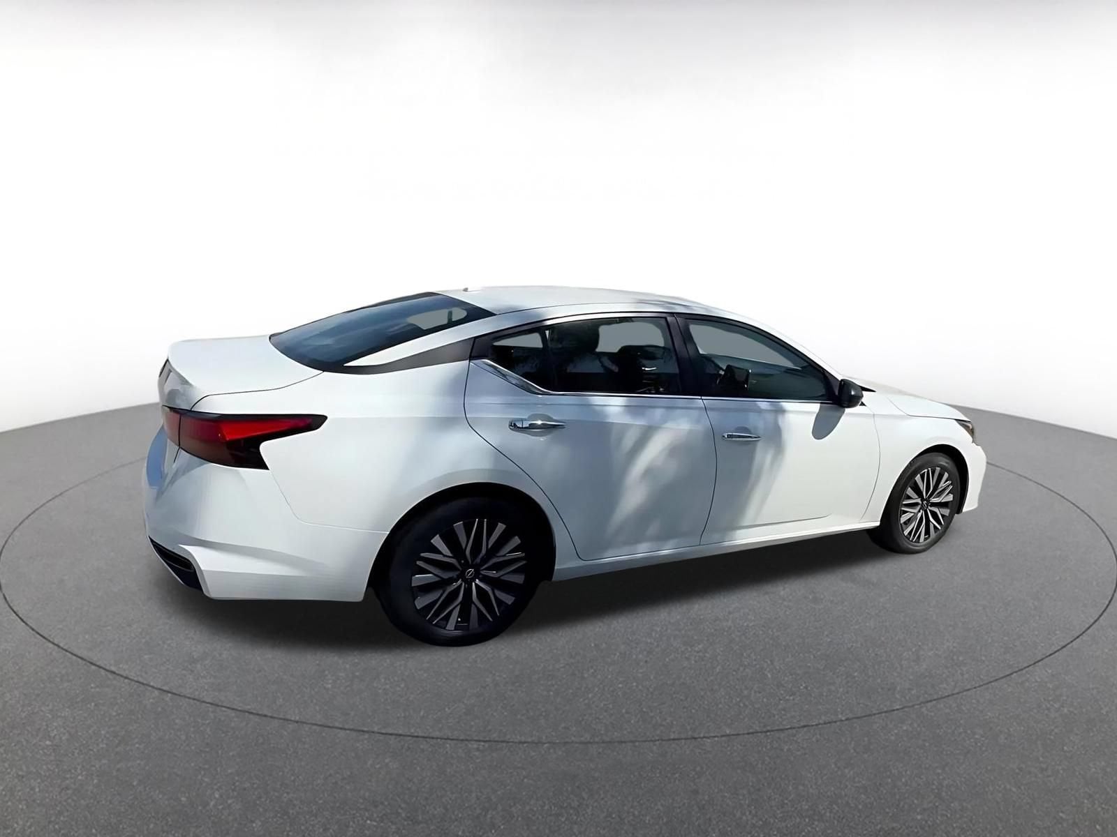 Thumbnail: 2025 Nissan Altima - 14
