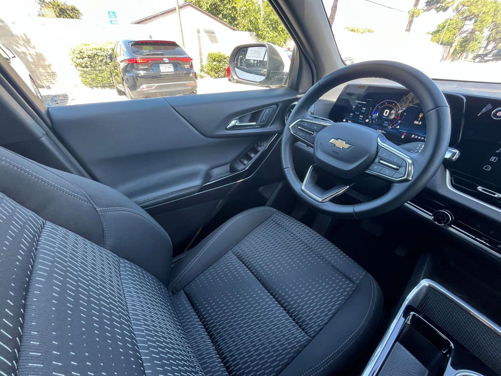 Thumbnail: 2025 Chevrolet Equinox - 35