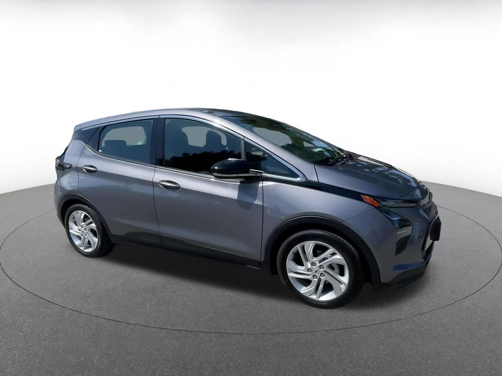 Thumbnail: 2023 Chevrolet Bolt EV - 2