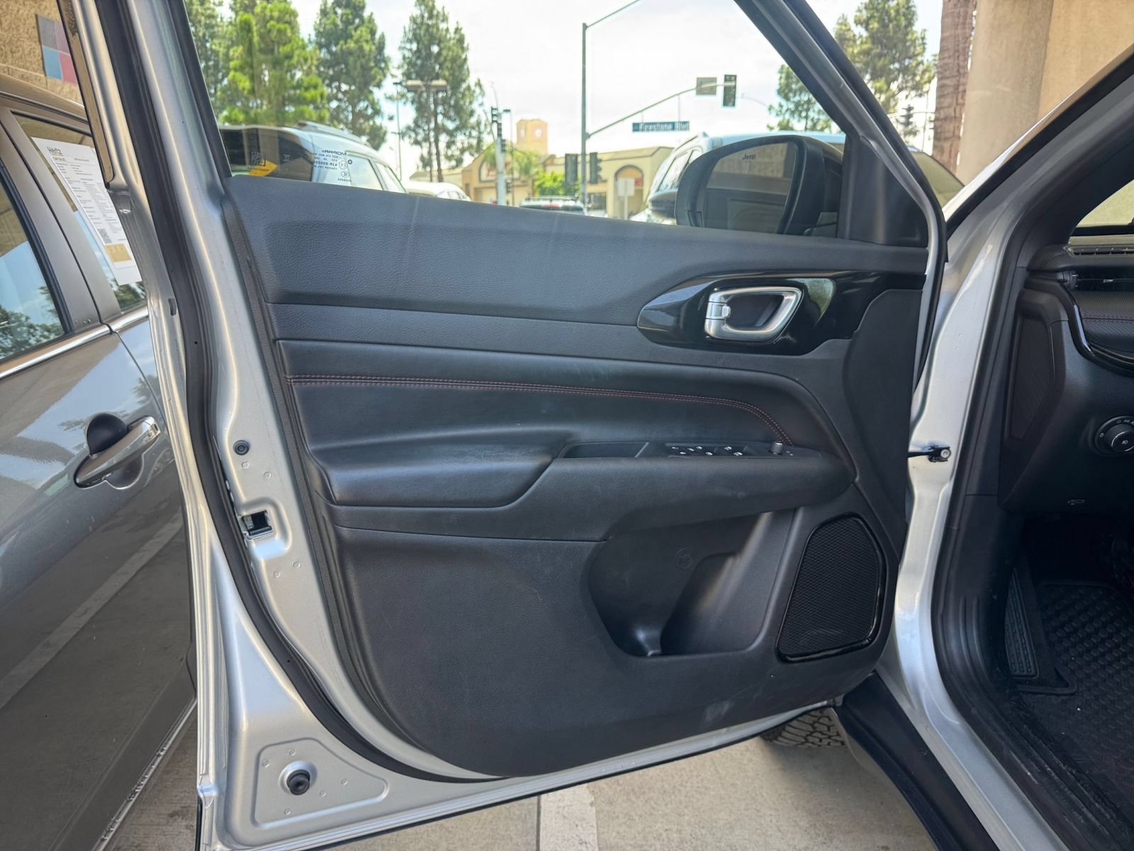 Thumbnail: 2025 Jeep Compass - 18
