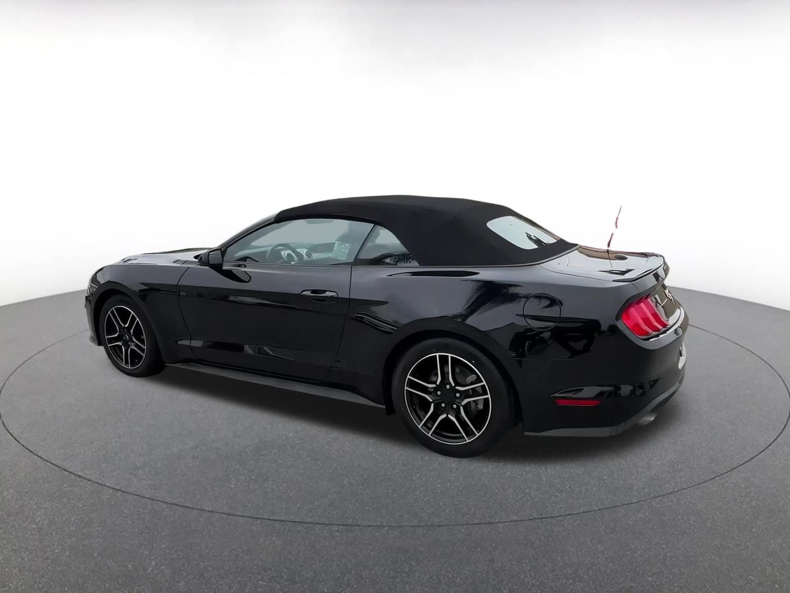 2023 Ford Mustang  10