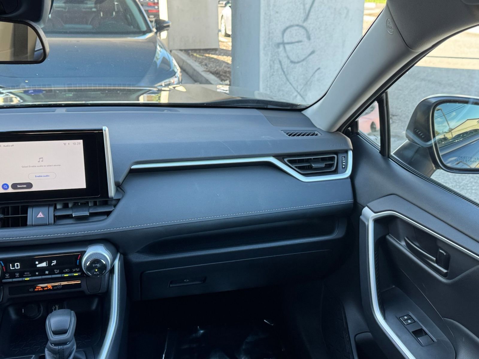 Thumbnail: 2025 Toyota RAV4 - 34