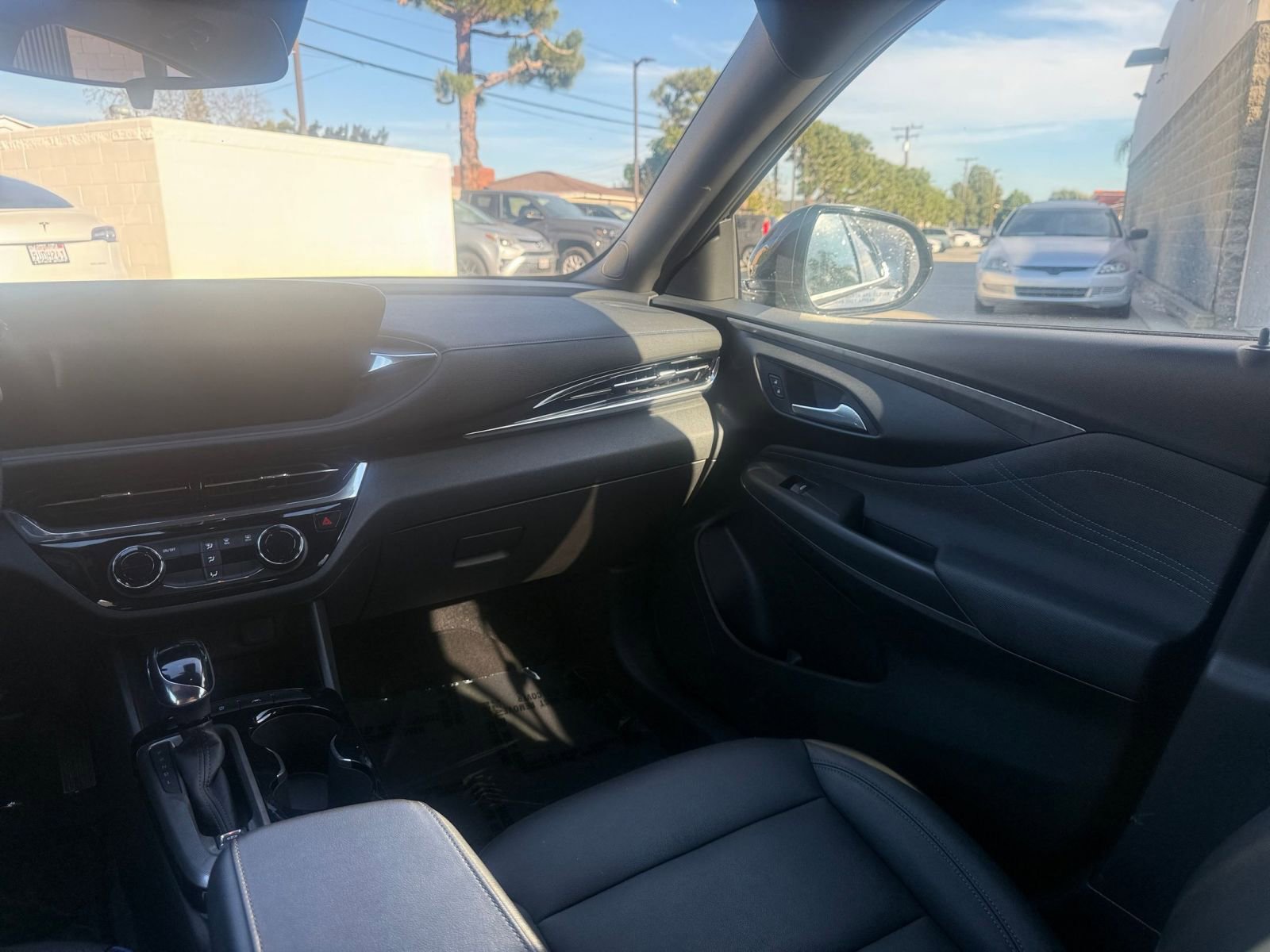 Thumbnail: 2025 Buick Envista - 32