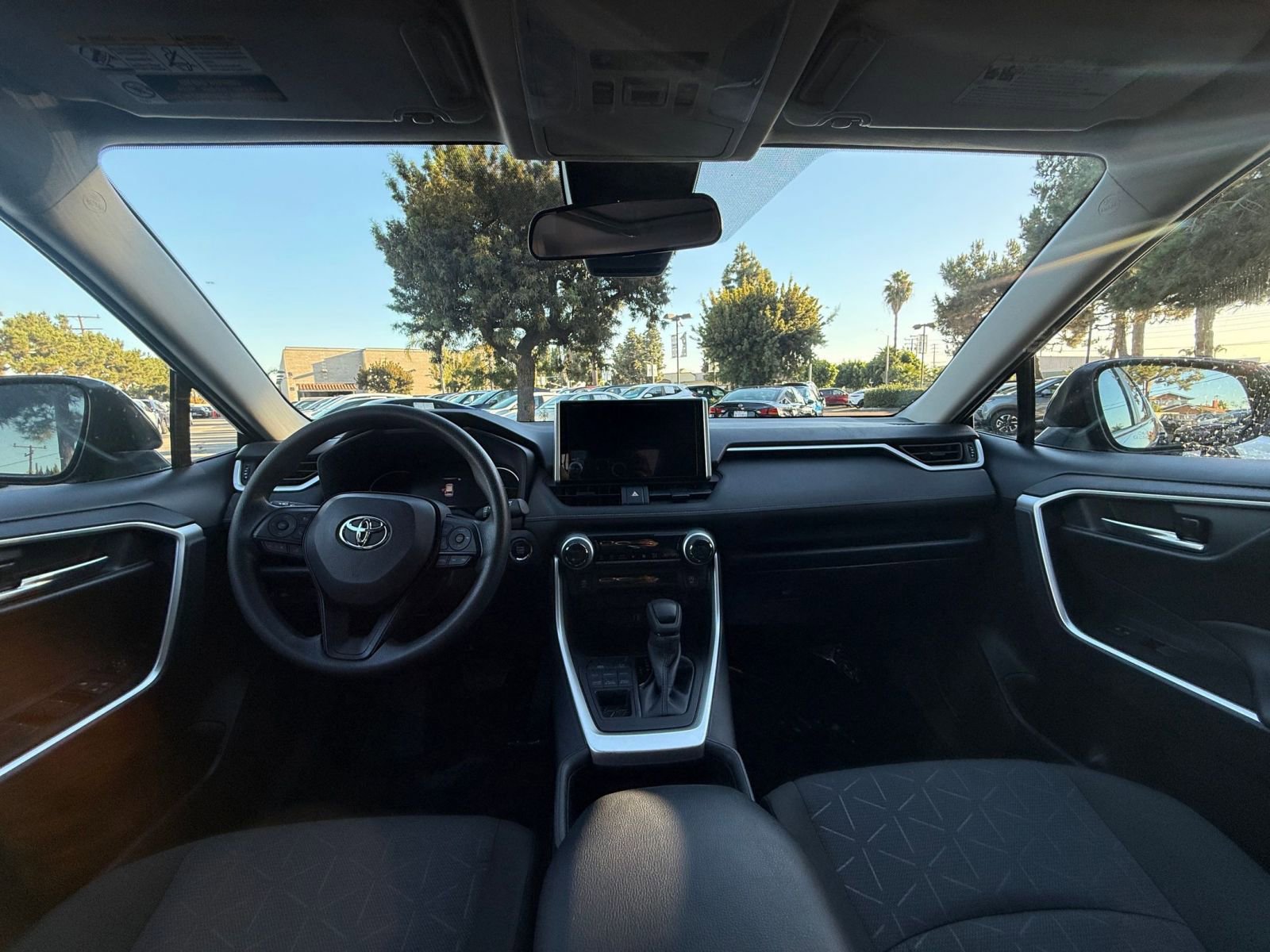 Thumbnail: 2025 Toyota RAV4 - 30