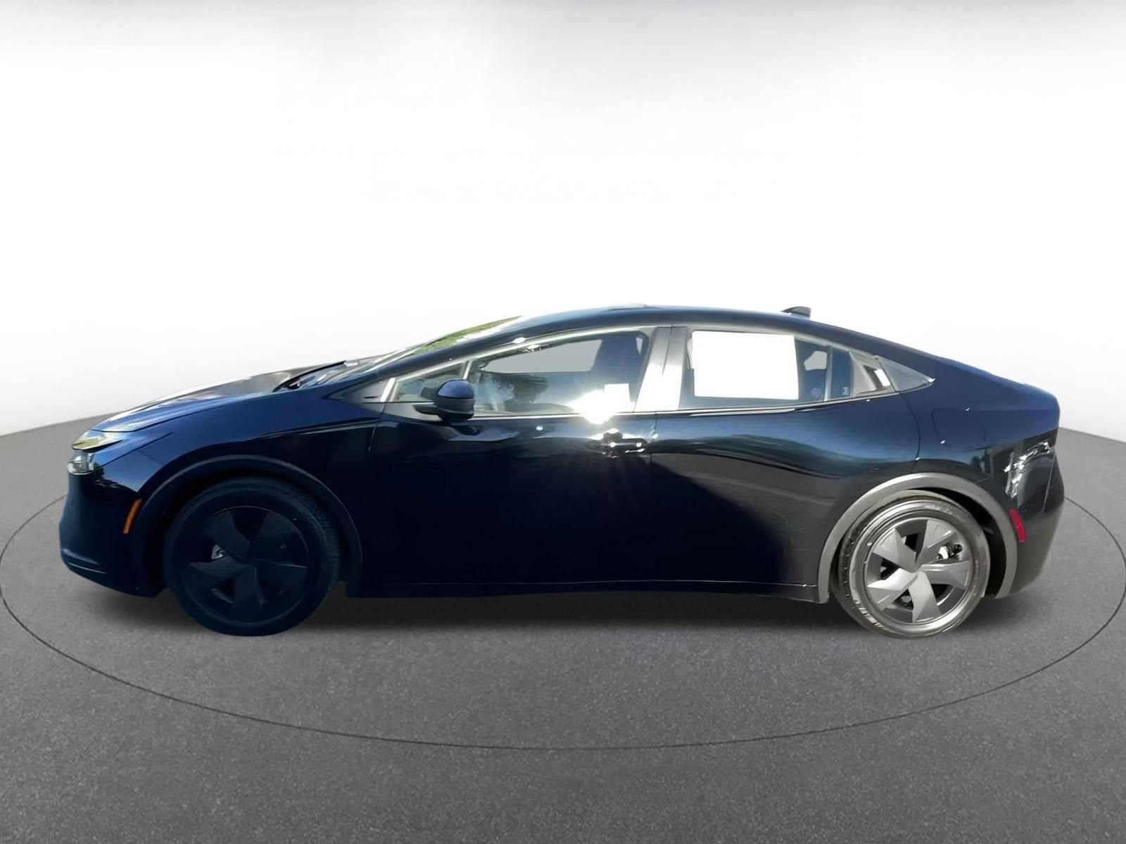 Thumbnail: 2025 Toyota Prius - 8