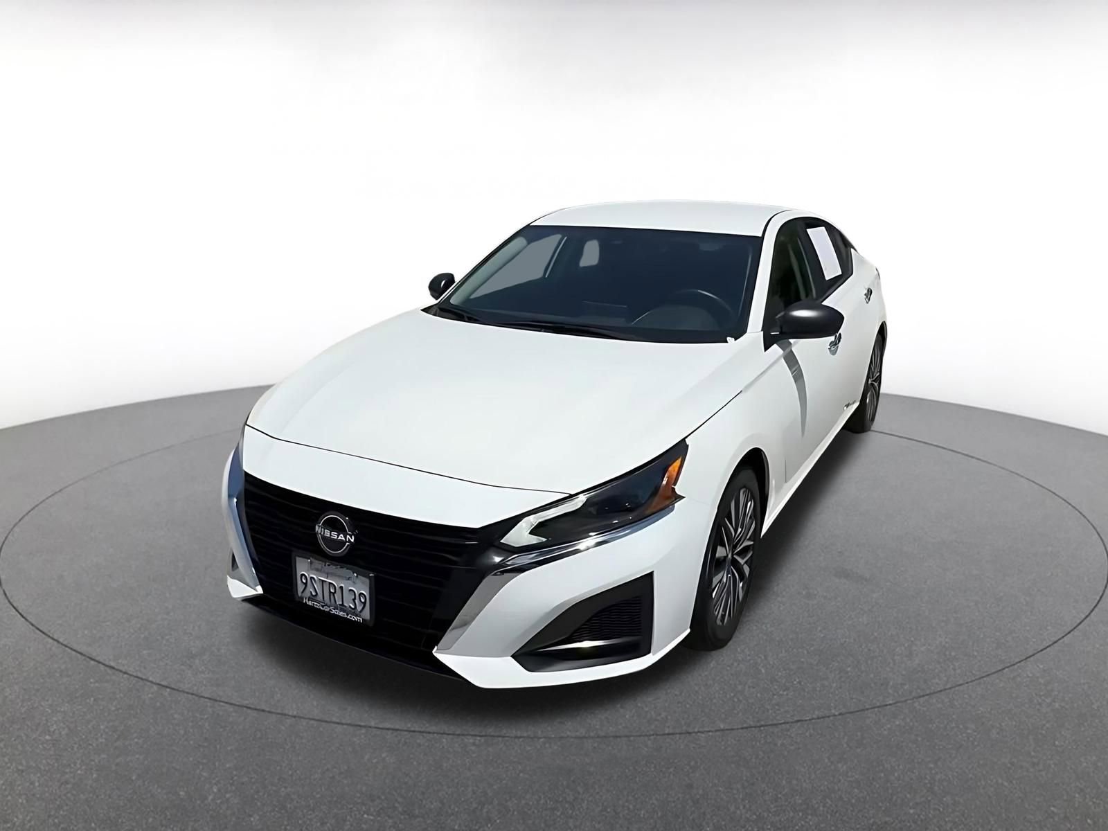 Thumbnail: 2025 Nissan Altima - 7