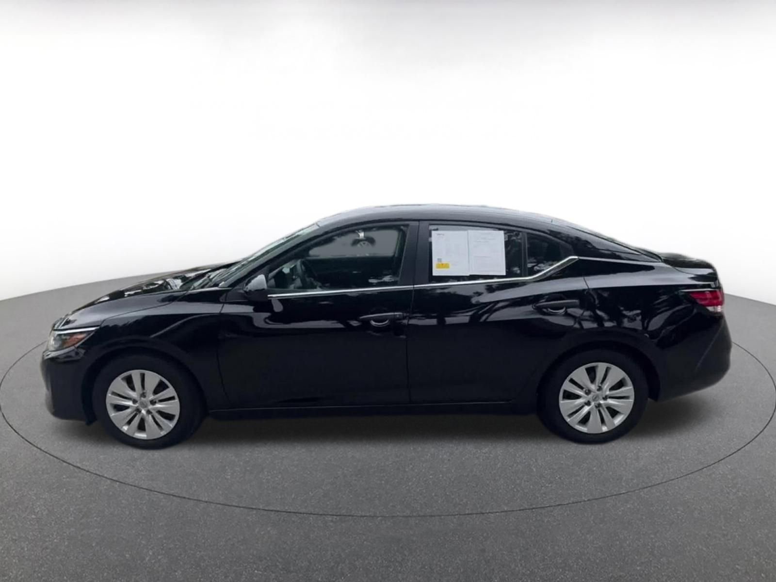 Thumbnail: 2025 Nissan Sentra - 9