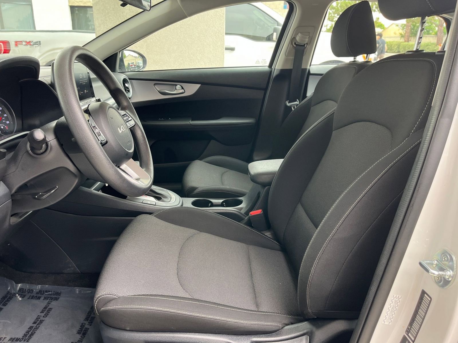 2024 Kia Forte LXS 27