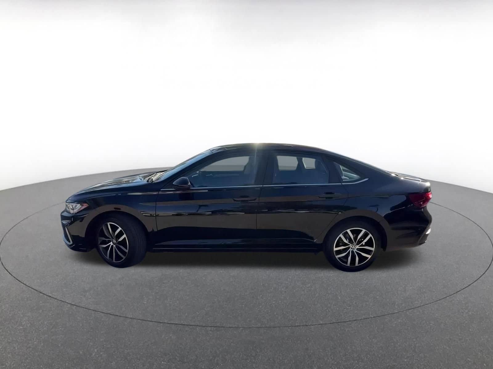 Thumbnail: 2025 Volkswagen Jetta - 9