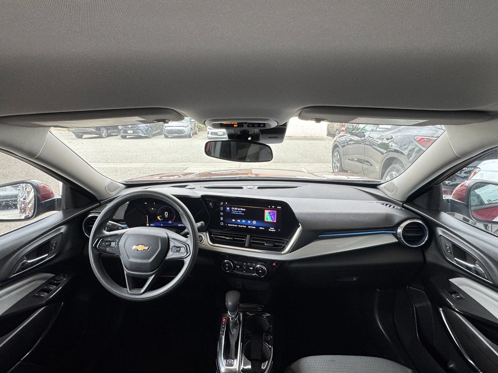 Thumbnail: 2025 Chevrolet Trax - 32