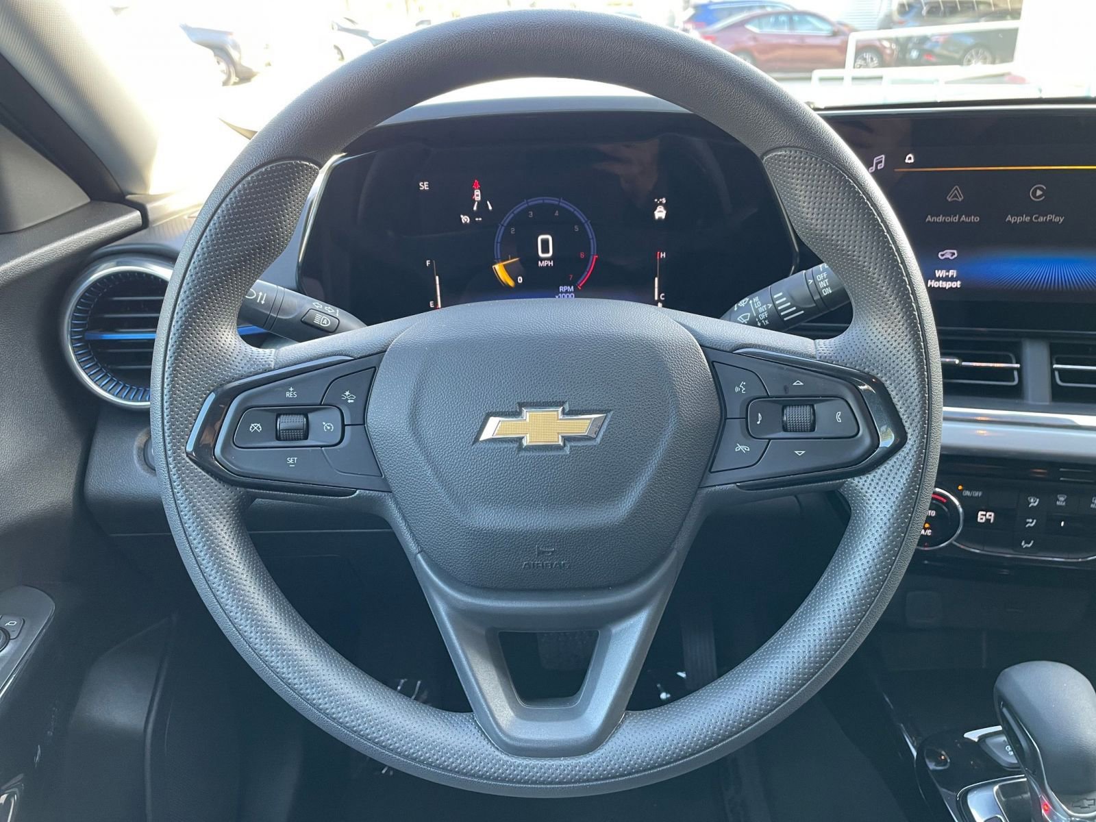 Thumbnail: 2025 Chevrolet Trax - 28