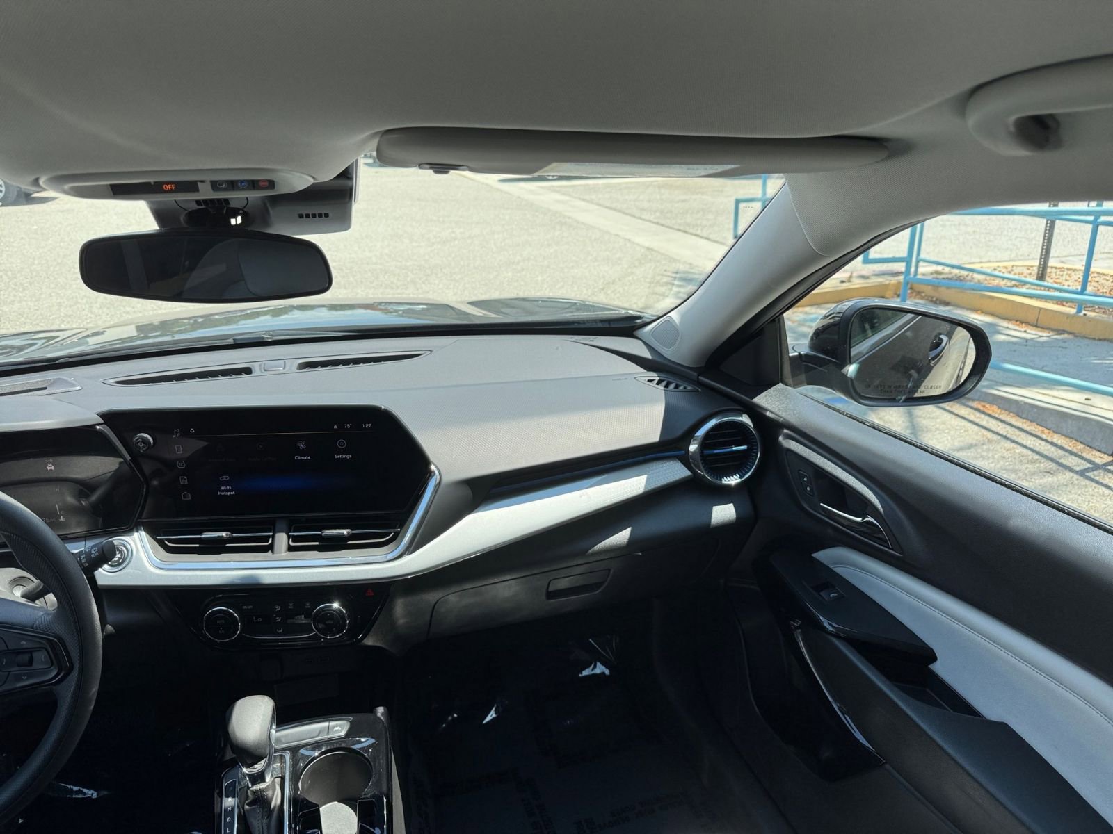 Thumbnail: 2025 Chevrolet Trax - 35