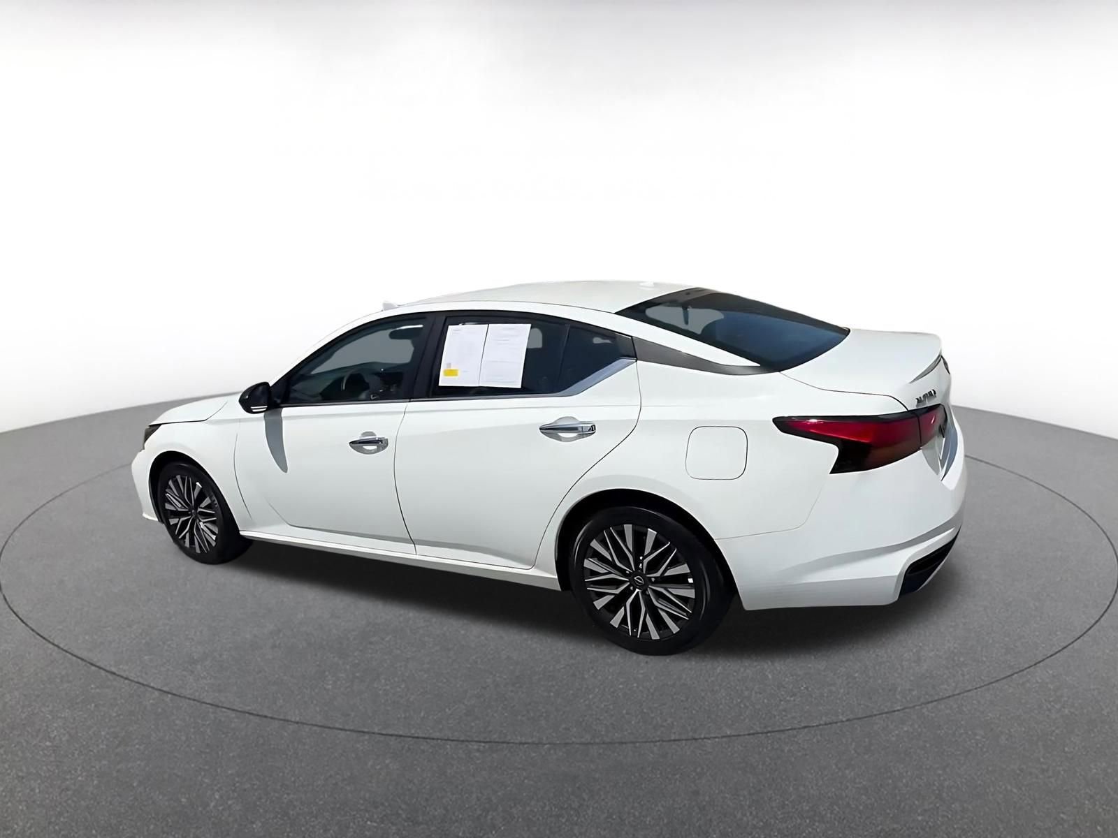 Thumbnail: 2025 Nissan Altima - 10