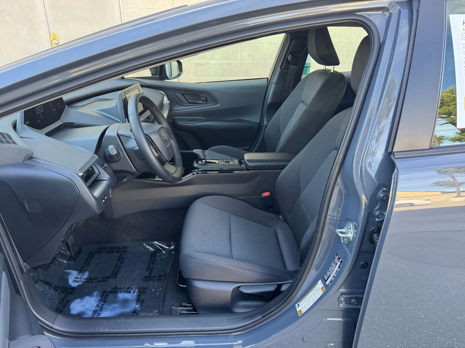 Thumbnail: 2025 Toyota Prius - 25