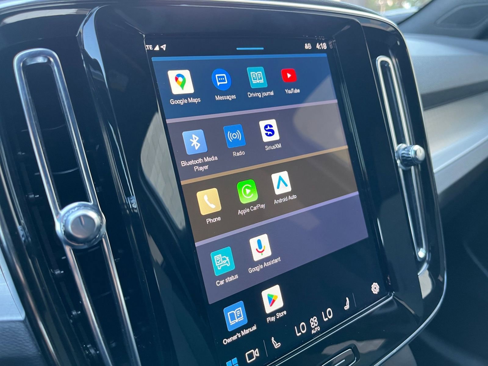 Thumbnail: 2024 Volvo XC40 - 21