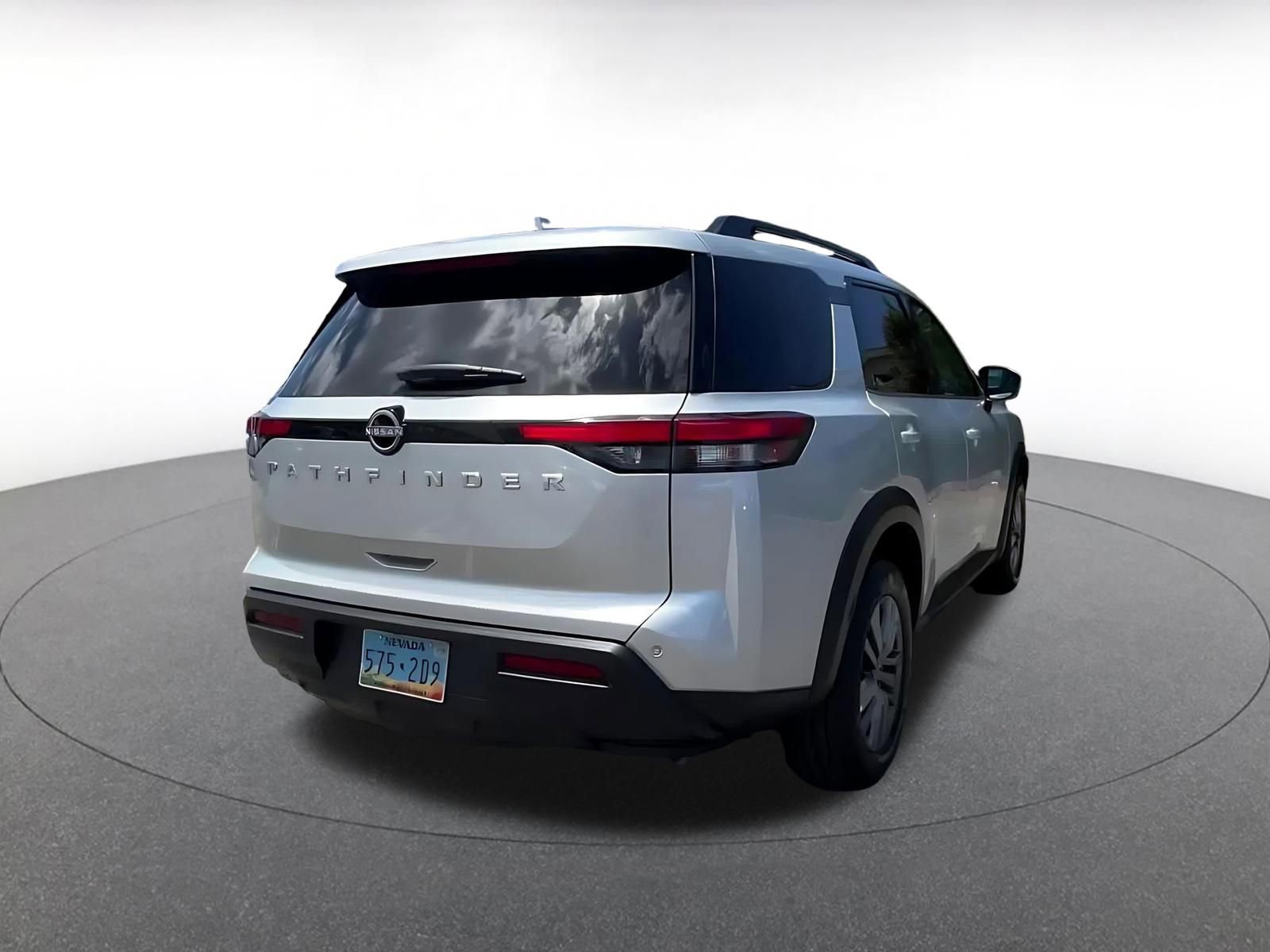 Thumbnail: 2025 Nissan Pathfinder - 14