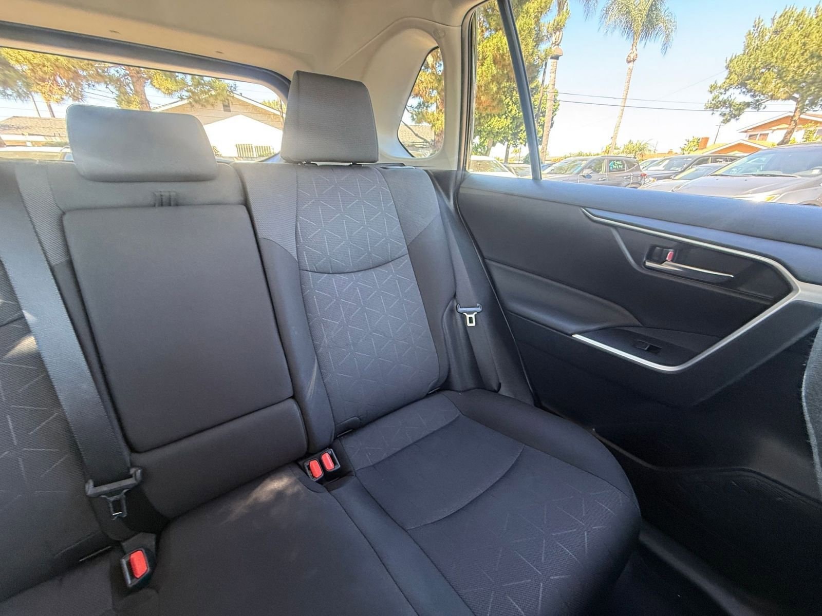 Thumbnail: 2025 Toyota RAV4 - 33