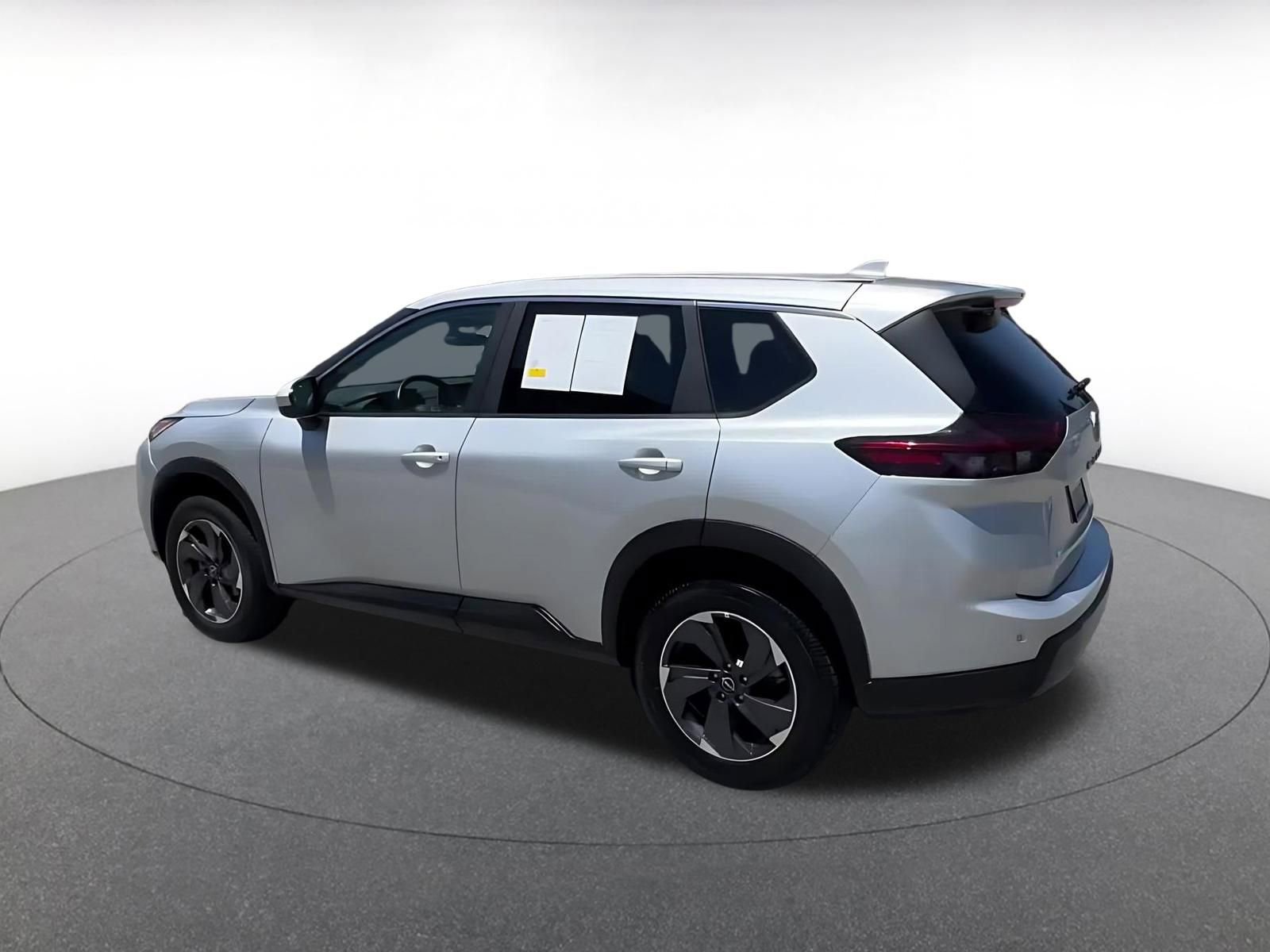 Thumbnail: 2025 Nissan Rogue - 10