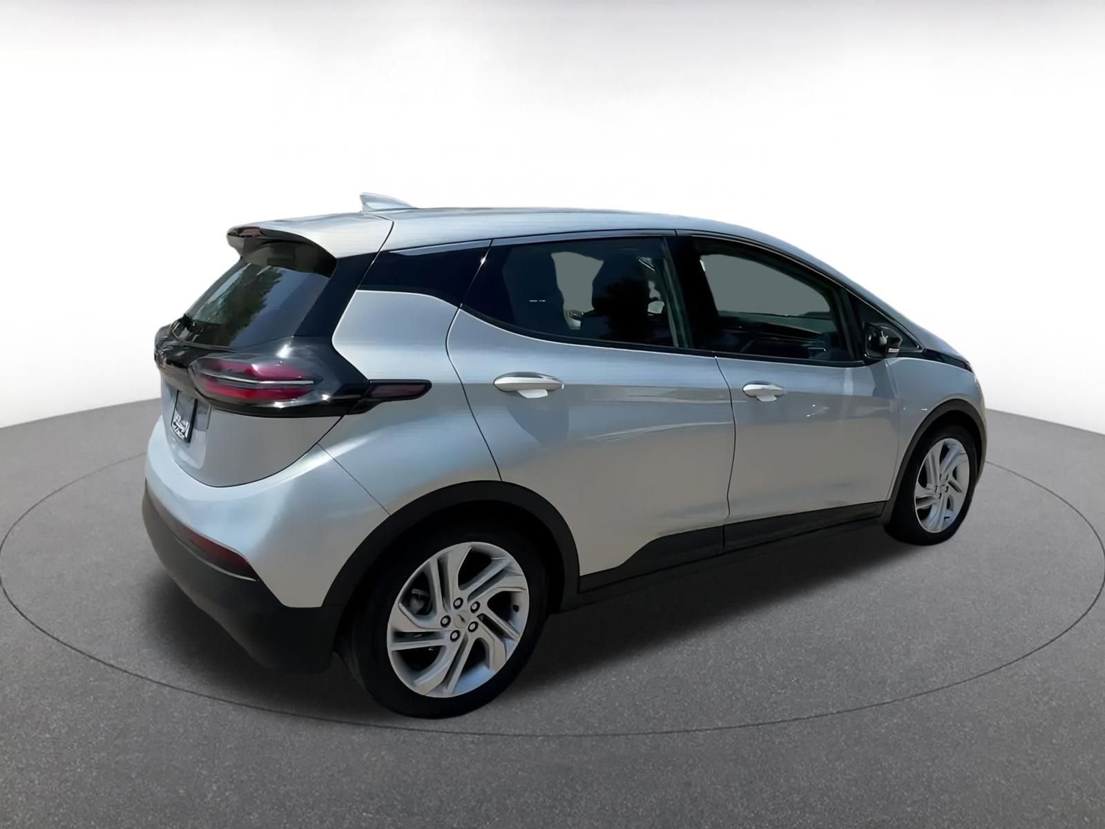 Thumbnail: 2023 Chevrolet Bolt EV - 15