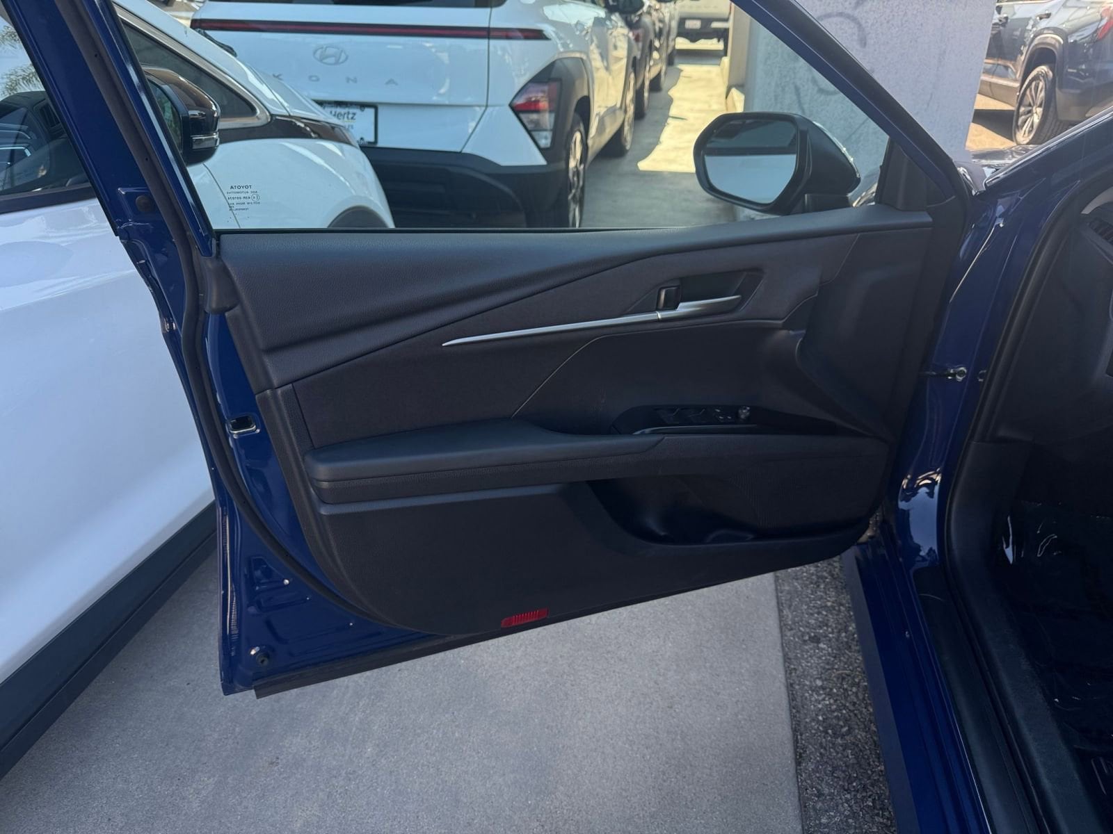 Thumbnail: 2025 Toyota Camry - 20