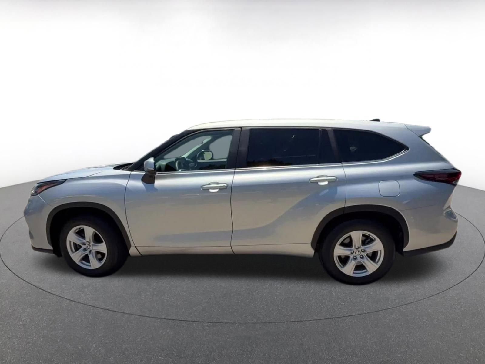 Thumbnail: 2025 Toyota Highlander - 9