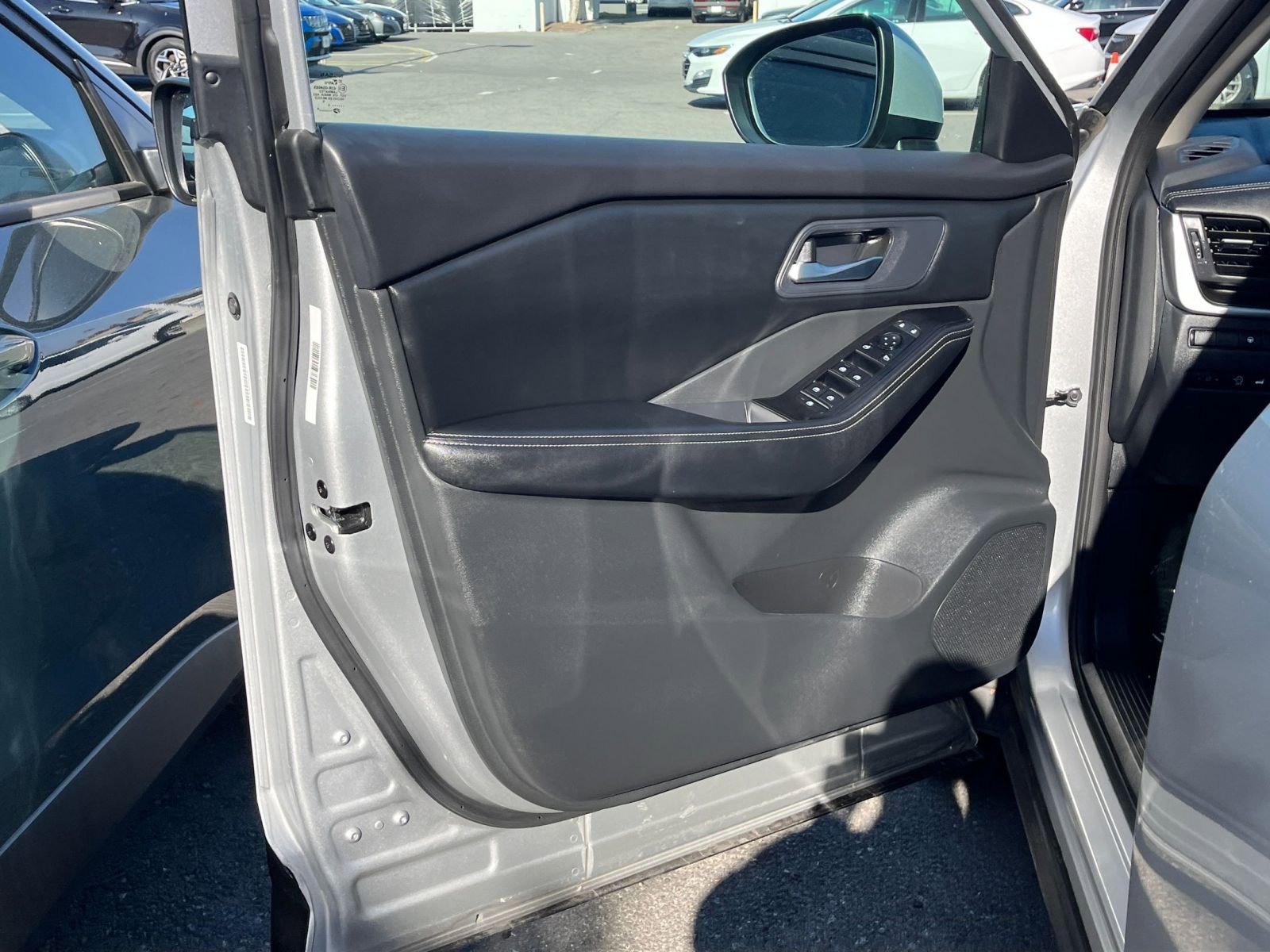 Thumbnail: 2025 Nissan Rogue - 18