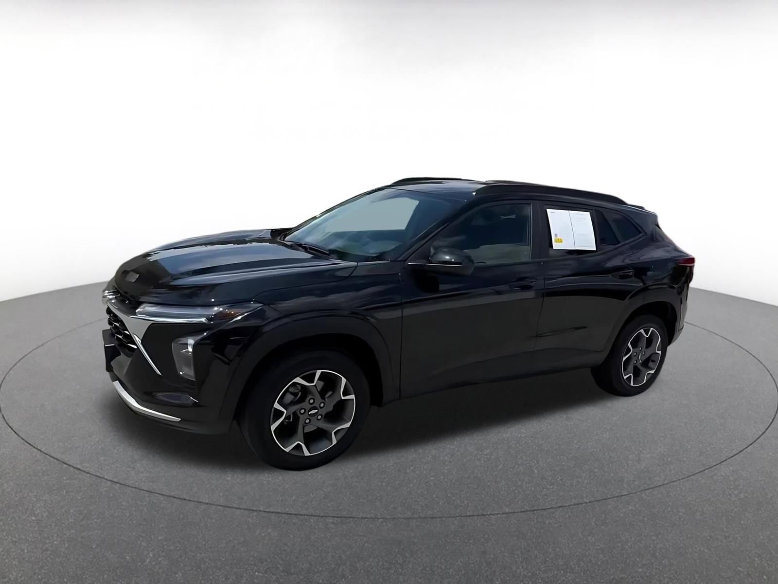 Thumbnail: 2025 Chevrolet Trax - 8
