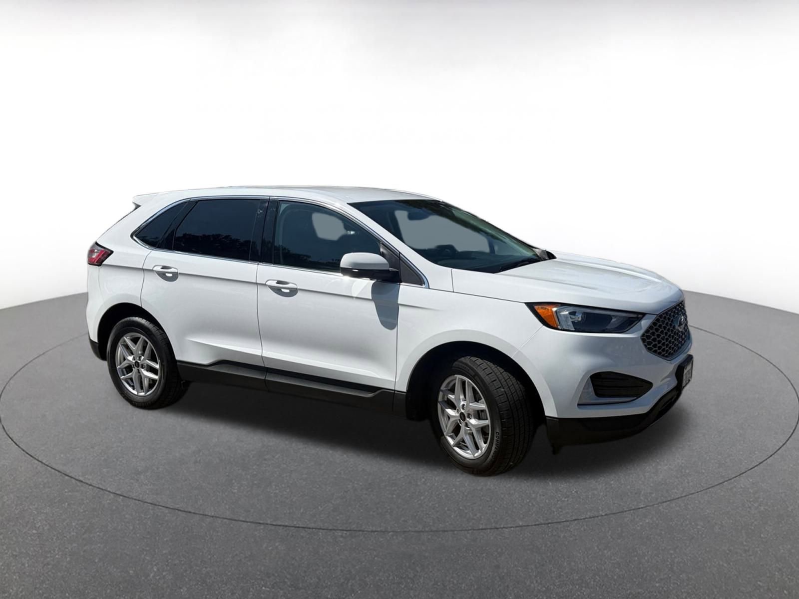 Thumbnail: 2023 Ford Edge - 1