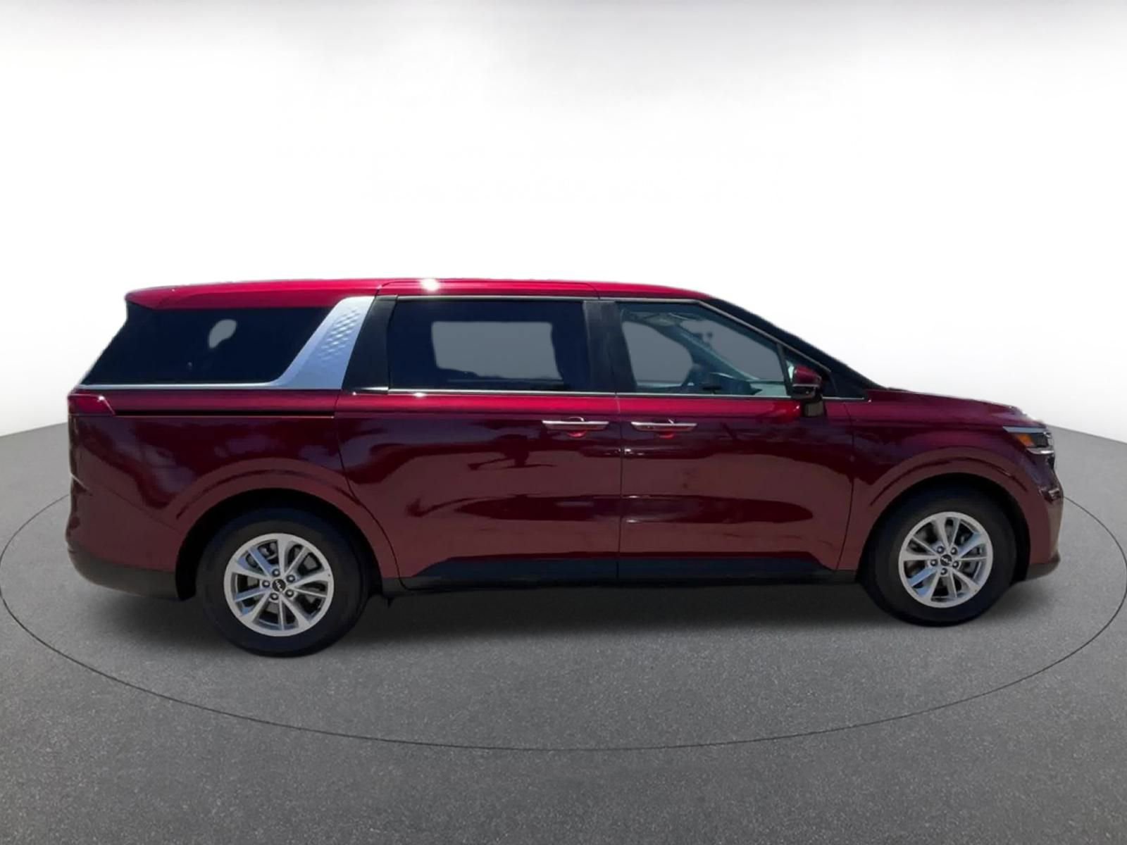 Thumbnail: 2024 Kia Carnival - 16