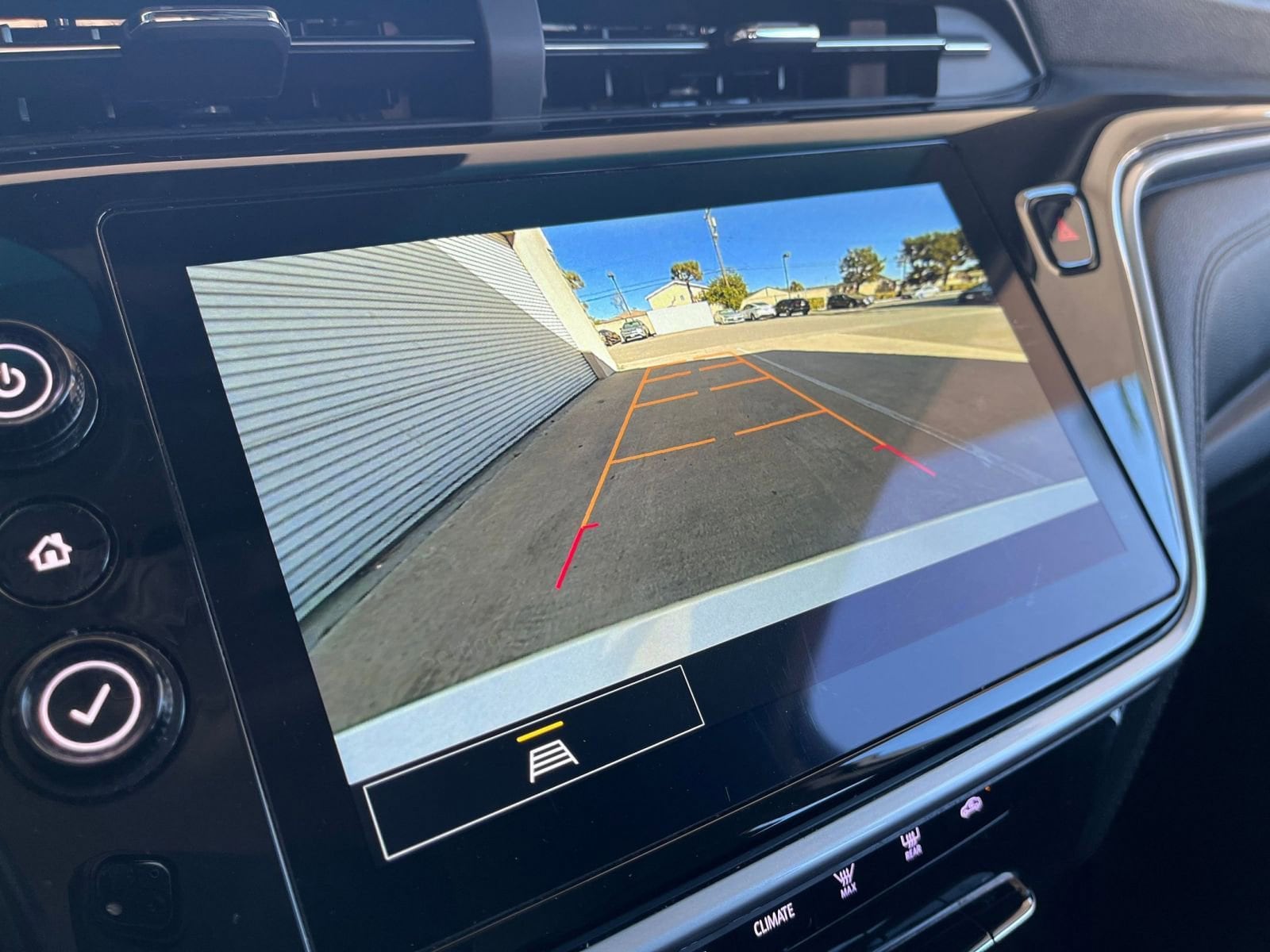 Thumbnail: 2023 Chevrolet Bolt EV - 17