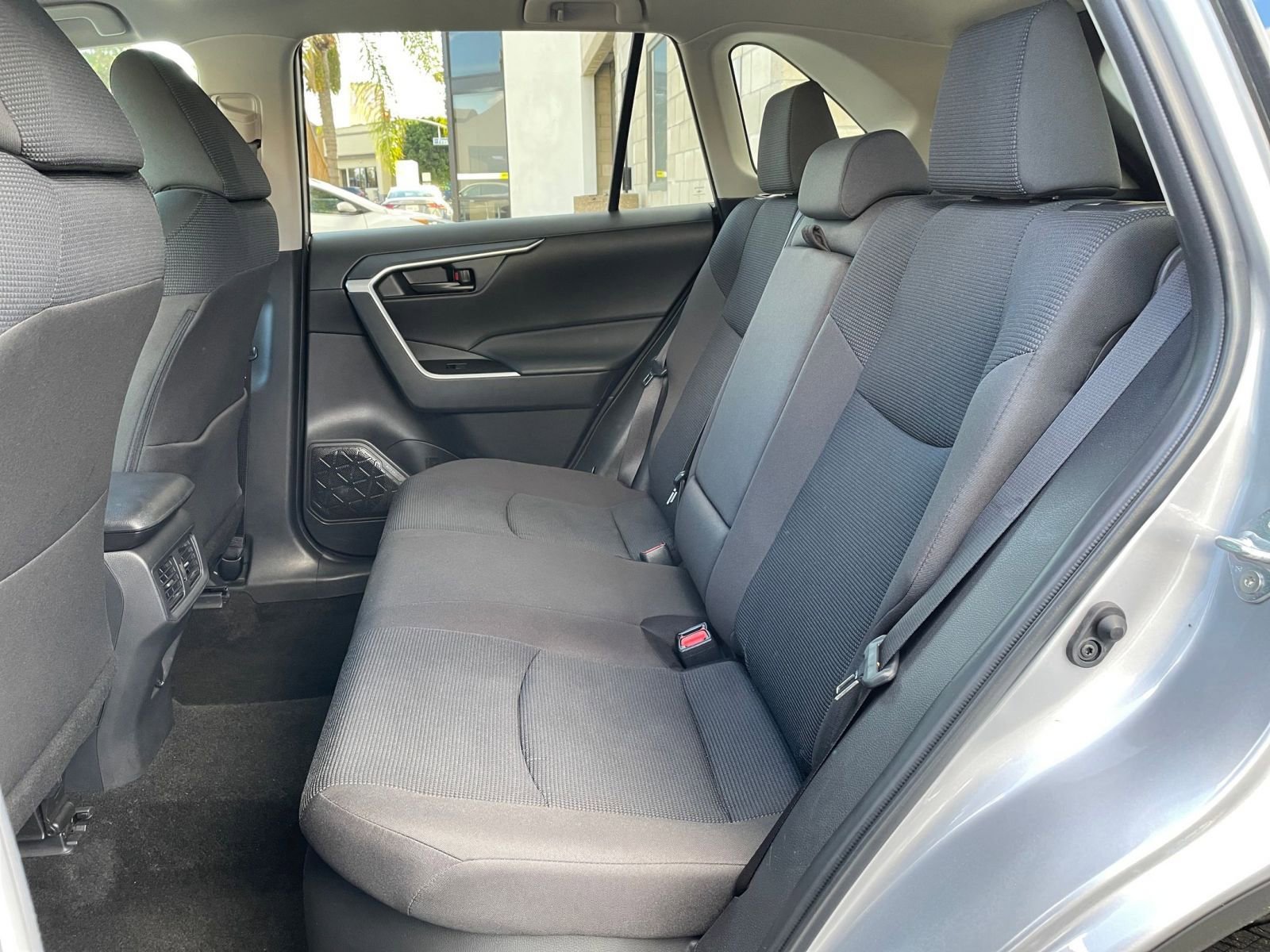 Thumbnail: 2025 Toyota RAV4 - 25