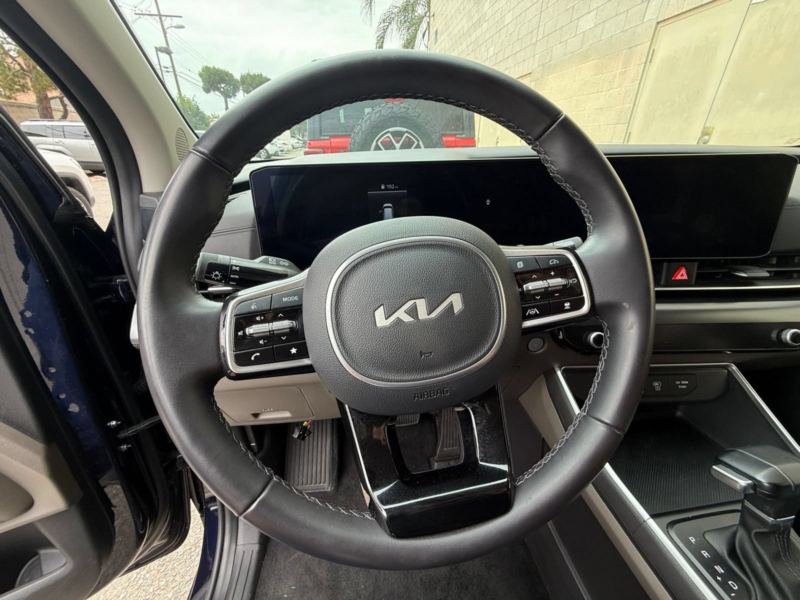 Thumbnail: 2026 Kia Carnival - 25