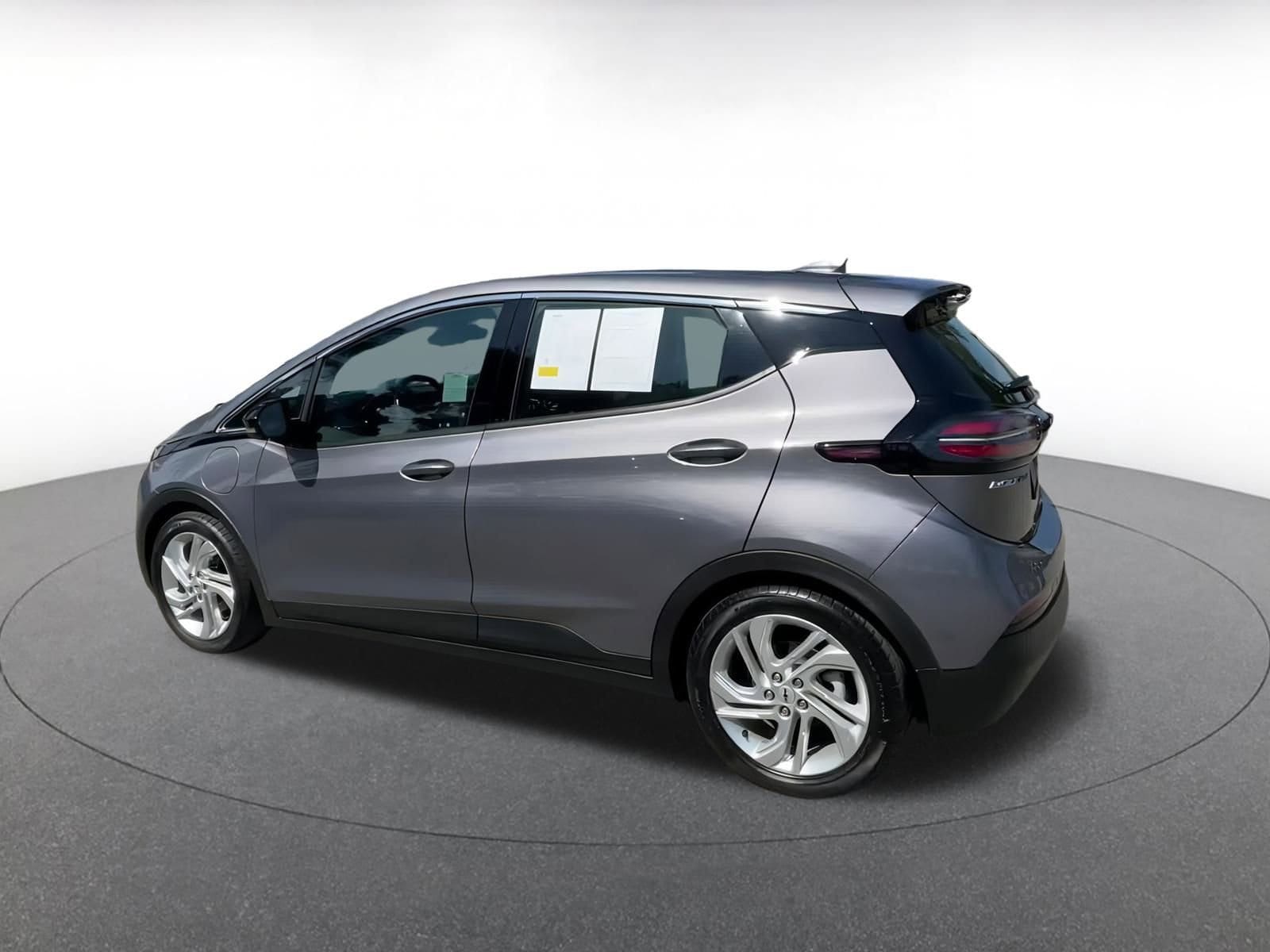 Thumbnail: 2023 Chevrolet Bolt EV - 10