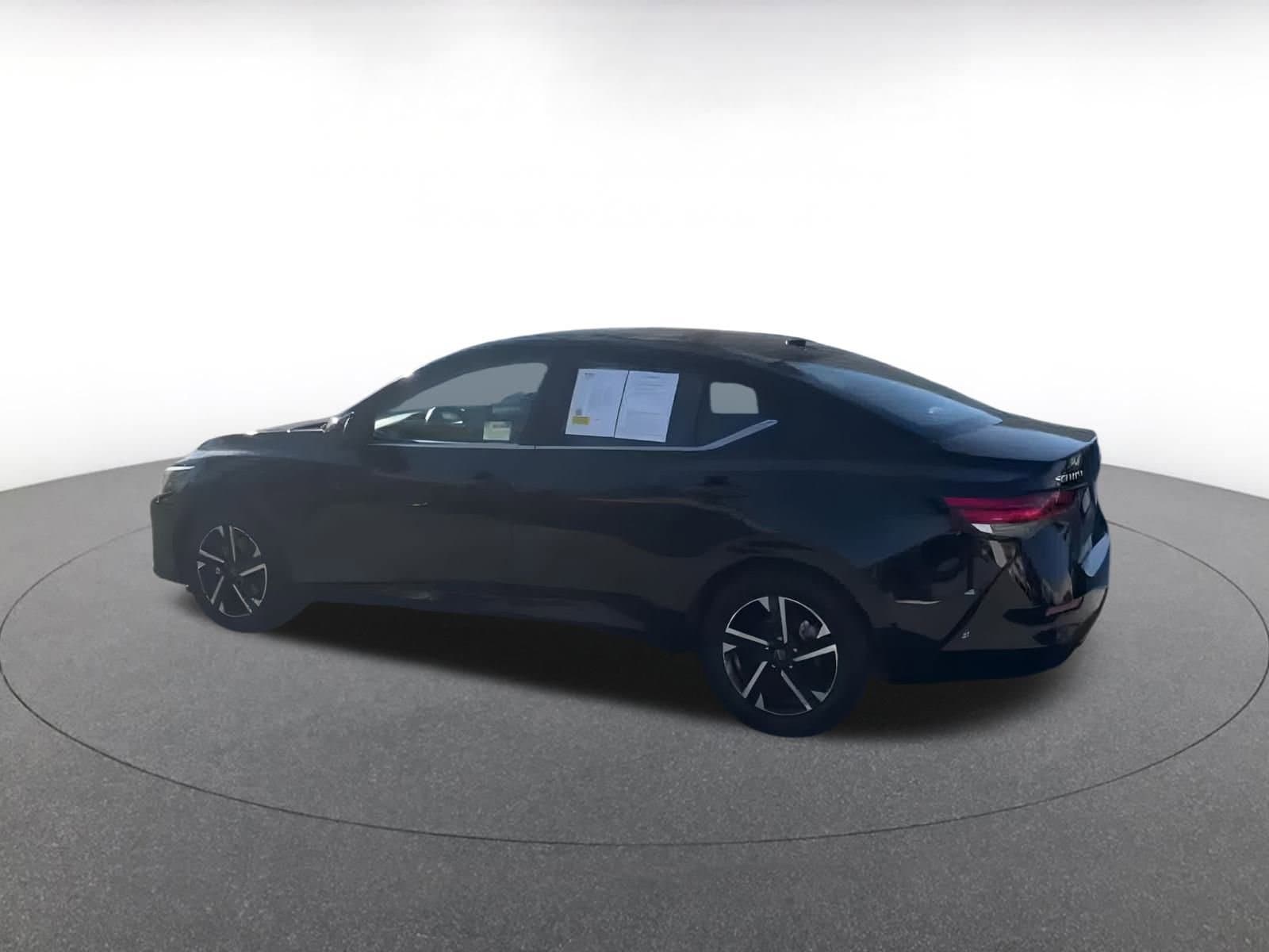 Thumbnail: 2025 Nissan Sentra - 10