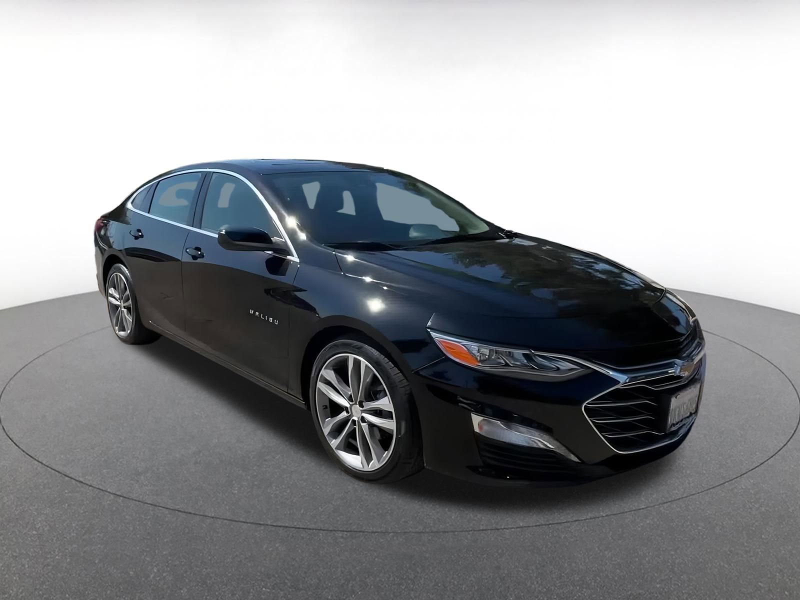 Thumbnail: 2024 Chevrolet Malibu - 3