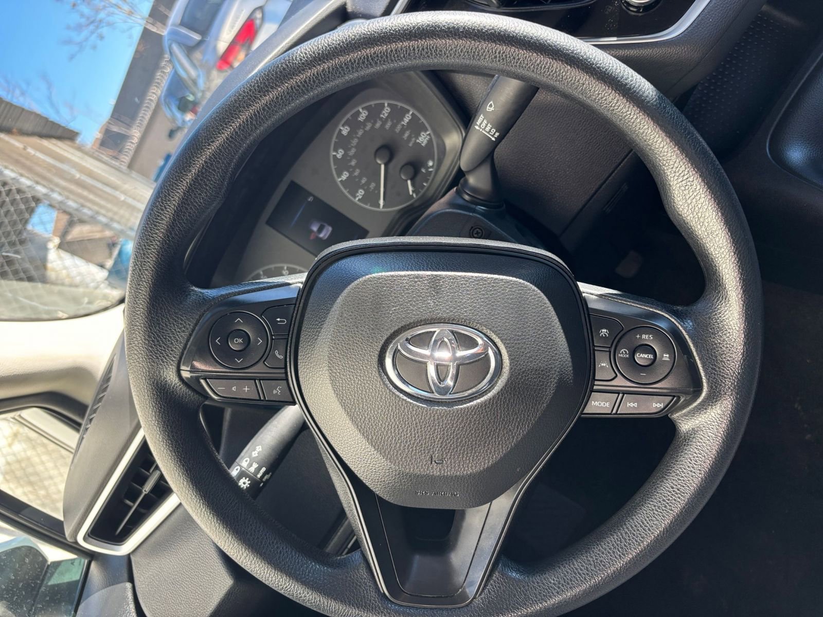 Thumbnail: 2023 Toyota Corolla - 28