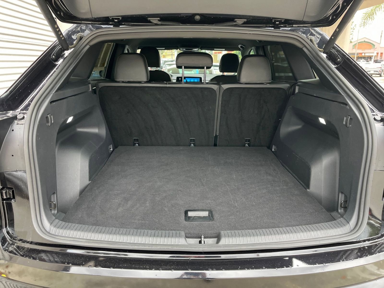 Thumbnail: 2025 Volkswagen Atlas - 31