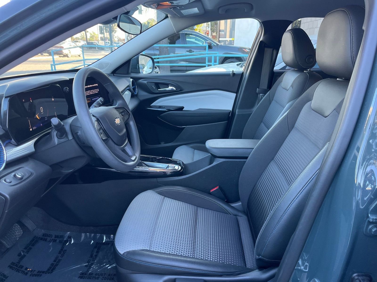 Thumbnail: 2025 Chevrolet Trax - 28